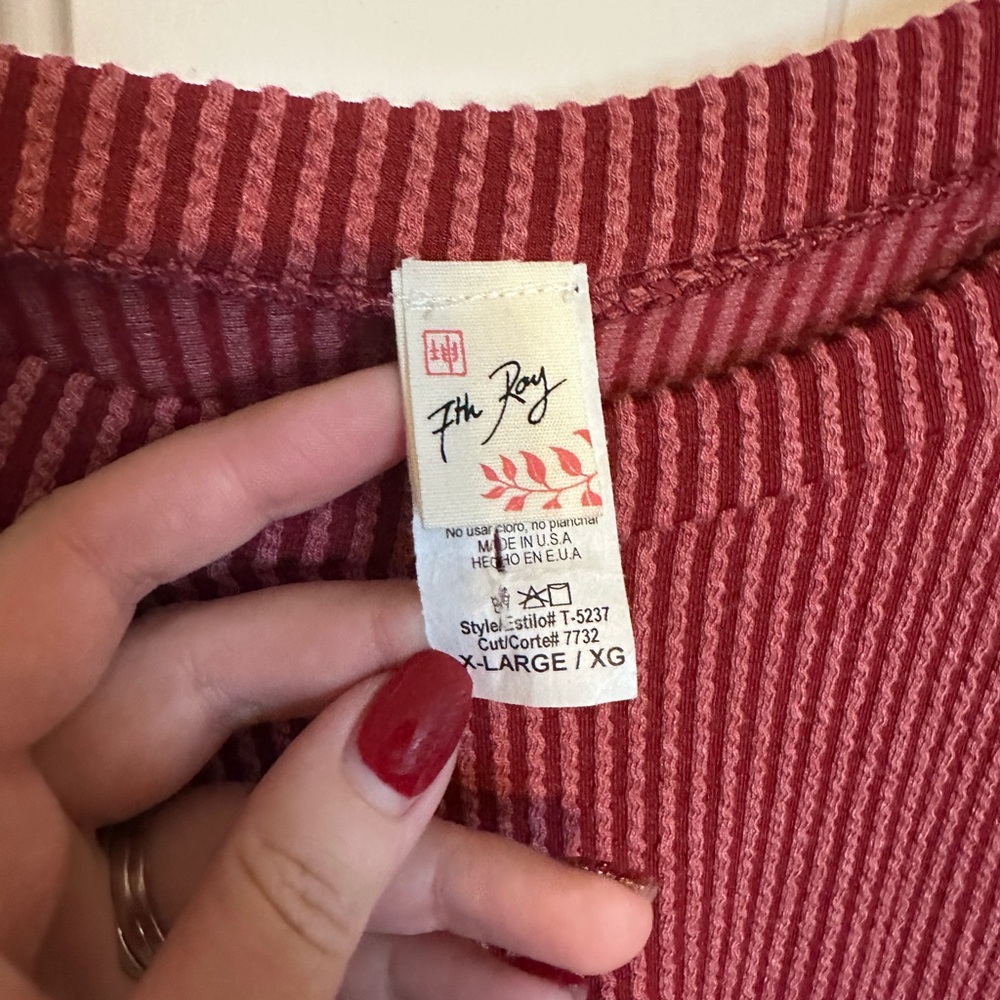 7th Ray Ribbed Knit Sweatshirt - Deep Red - Picture 4 of 5